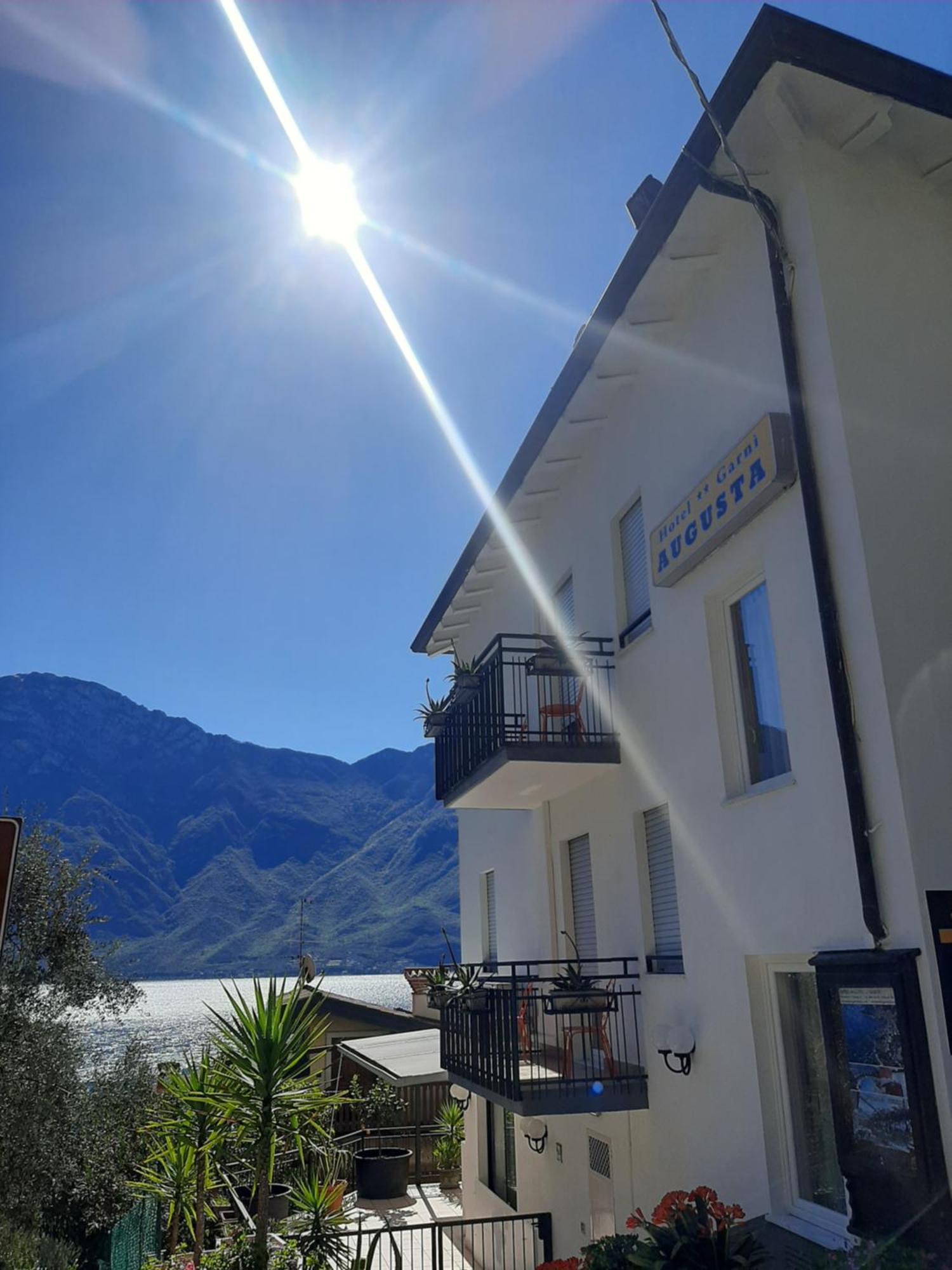 Hotel Augusta Garni Limone sul Garda Eksteriør bilde