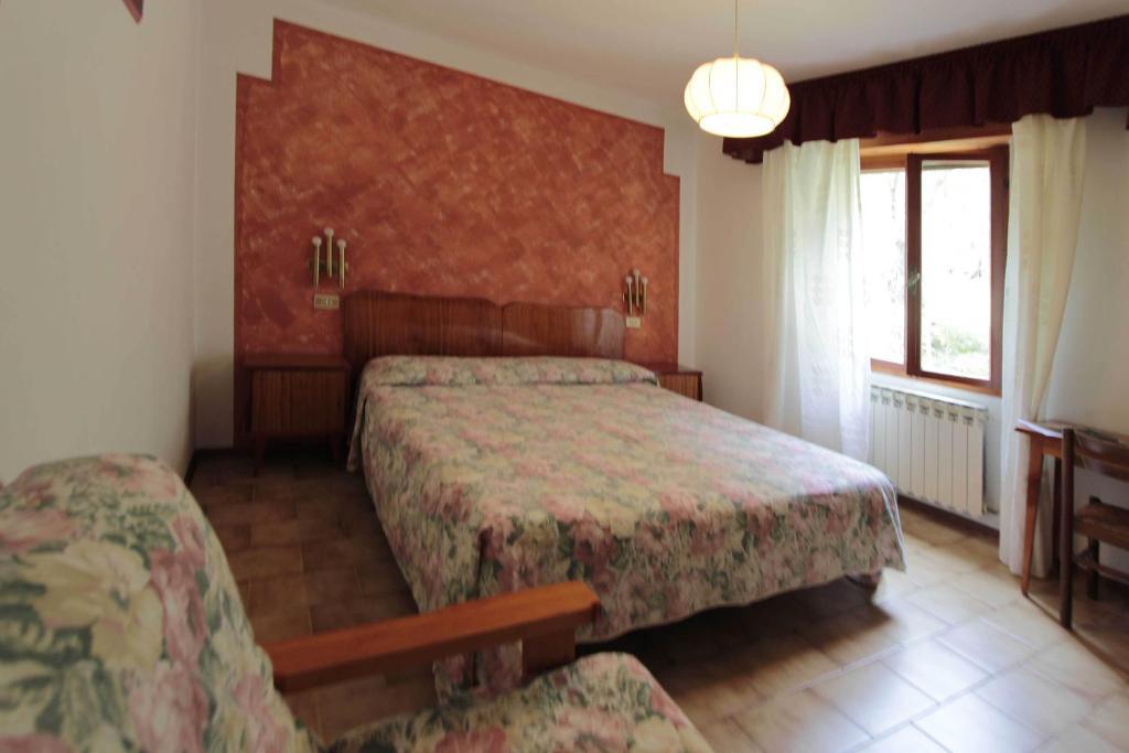 Hotel Augusta Garni Limone sul Garda Rom bilde
